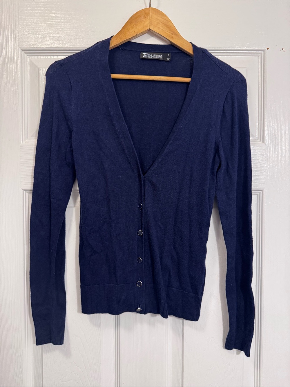 Women’s Navy V-Neck Cardiagn